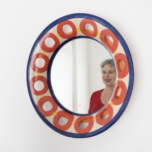 Mirror, Yvette Lardinois